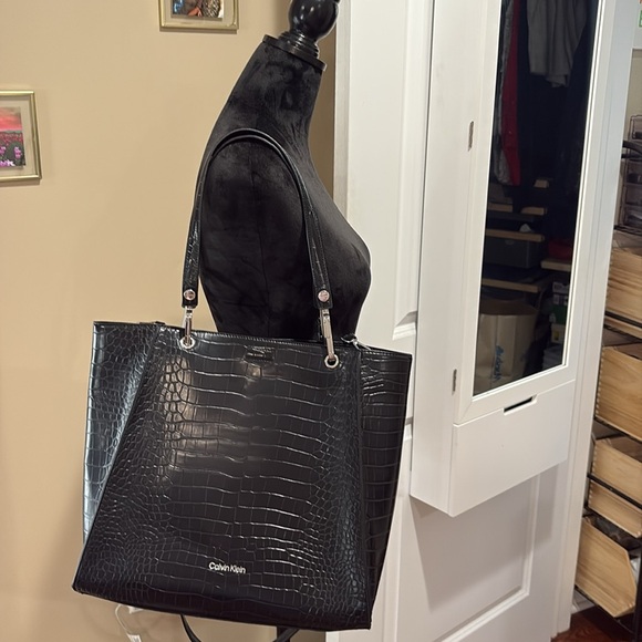 Calvin Klein Black Structured Tote with Croc Embossing - Picture 9 of 10